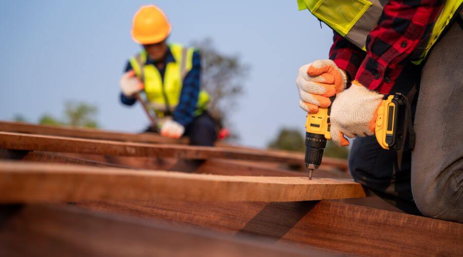 Professional residential roofers in McCarr, KY